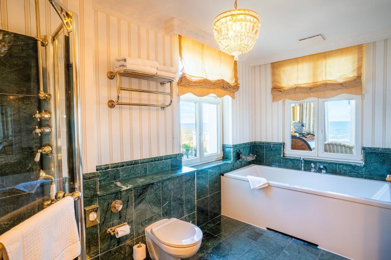Seetelhotel Ahlbecker Hof Heringsdorf Dış mekan fotoğraf Bathroom