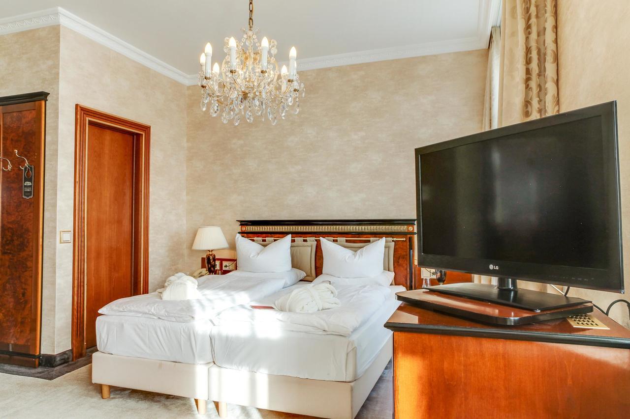 Seetelhotel Ahlbecker Hof Heringsdorf Dış mekan fotoğraf A room at the hotel