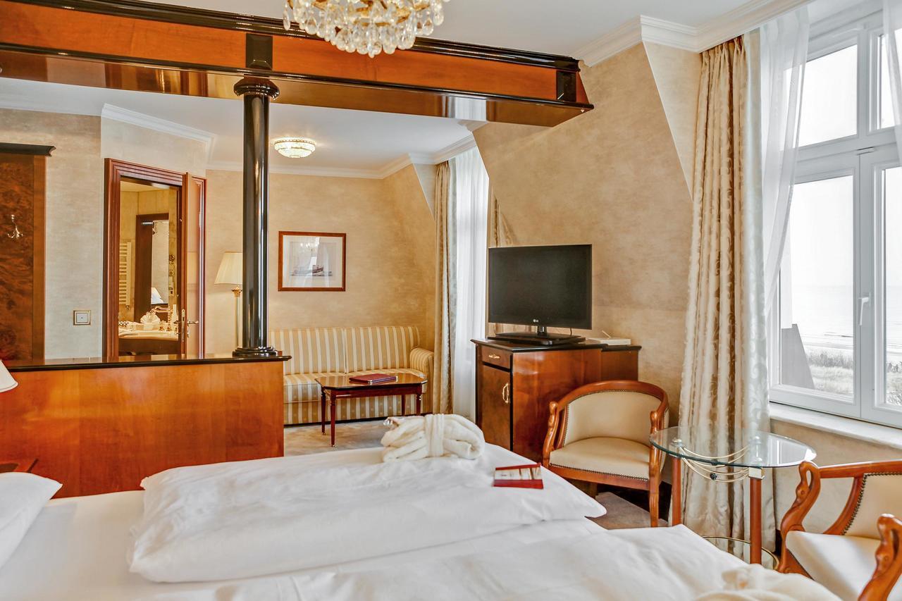 Seetelhotel Ahlbecker Hof Heringsdorf Dış mekan fotoğraf A room at the hotel
