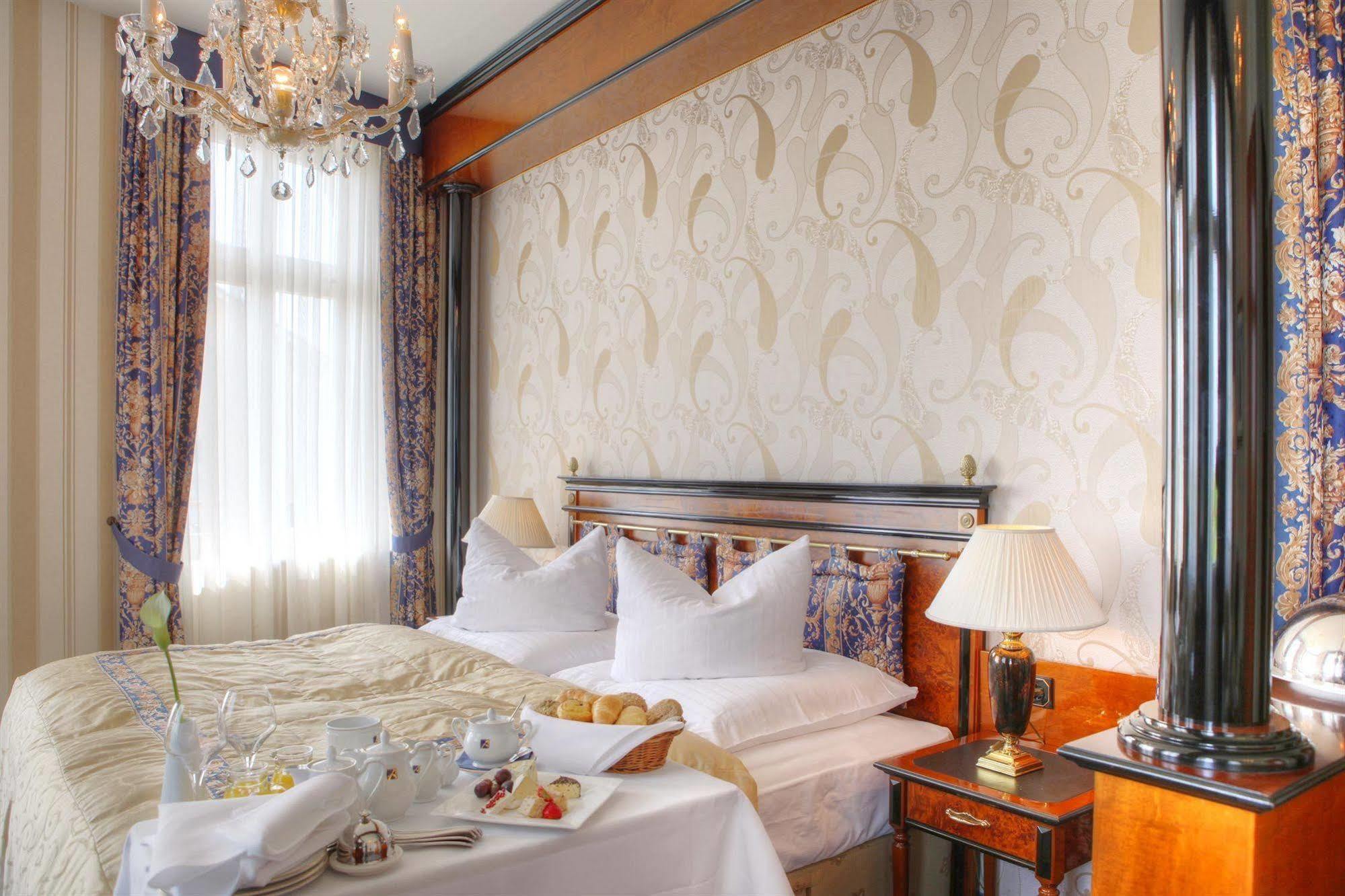 Seetelhotel Ahlbecker Hof Heringsdorf Dış mekan fotoğraf A room at the hotel
